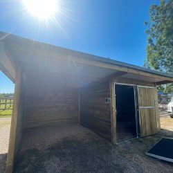 Box et abri Confort avec toiture...