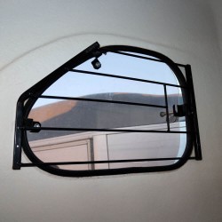 Grille de hublot droit