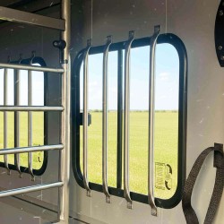 Fenêtre 400x300 avec barreaux