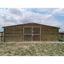 Barn de huit boxes Confort tout...