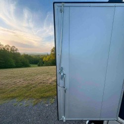 Système de verrou à trois...