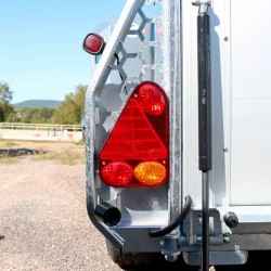 Feu arrière gauche triangle...